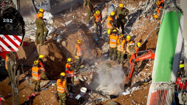 الأراضي المحتلّة : 44 قتيلاً على الأقل في انهيار منصّة خلال حفل ديني