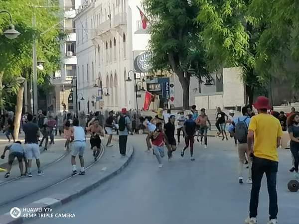 مواجهات في شارع الحبيب بورقيبة