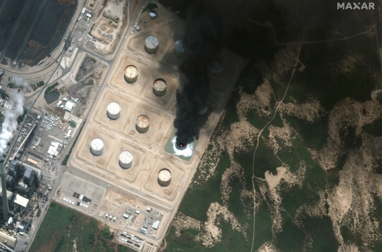 بالصور.. آثار قصف المقاومة لمنشأة نفطية في عسقلان